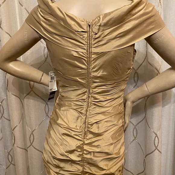 Adrianna Papell Rouched taffeta gown - Picture 5 of 13